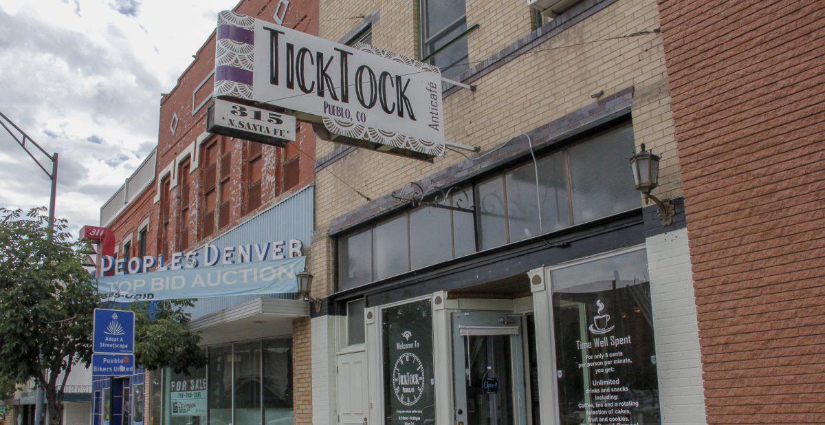 Store front of Tick Tock Anti Cafe. Photo by Alex Jara.